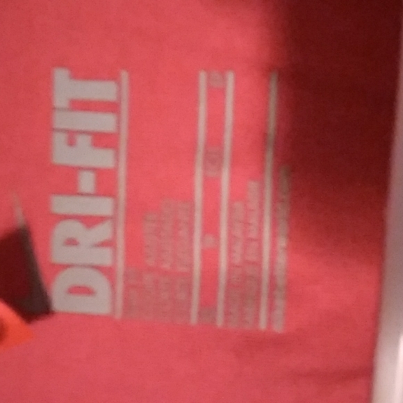 Women's size XS Nike Dri-FIT t-shirt - Picture 2 of 2